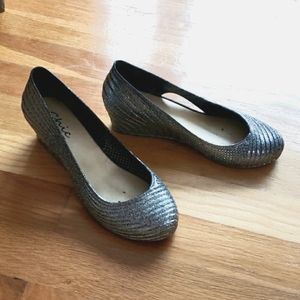 Silver glittershoes(only $4 with any other purchase over 10$)